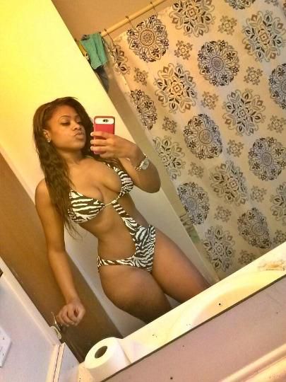 Independent companion Elana
 in Muscle Shoals, Alabama - HoneyAffair